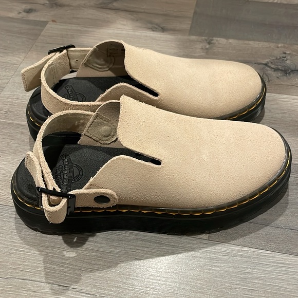 Dr Martens Women's Cream Carlson Suede Slingback Mules - Picture 8 of 16